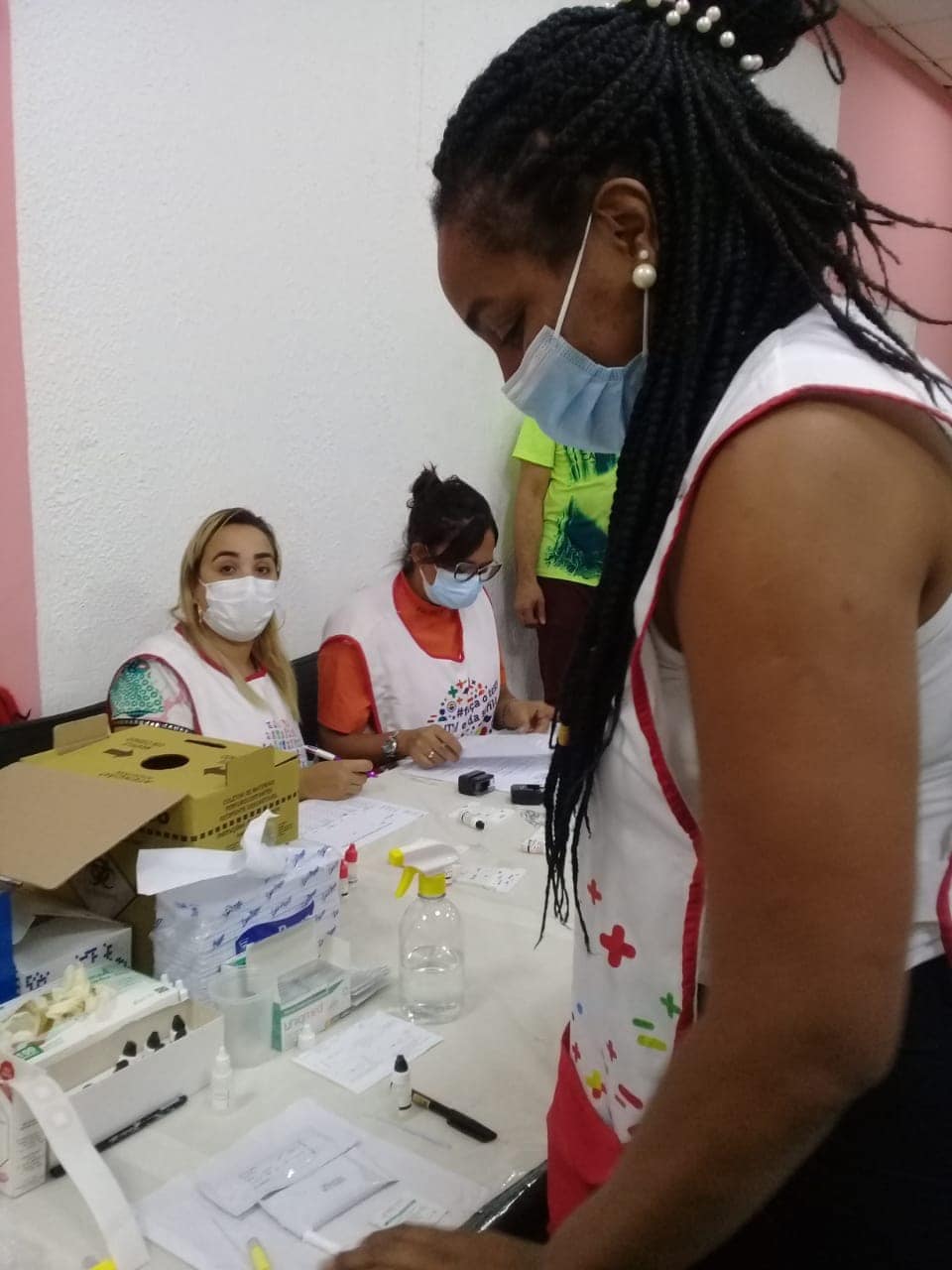 Dia de testagem para hiv, sífilis e HCV no CRD em abril de 2022. CRD/reprodução Facebook.